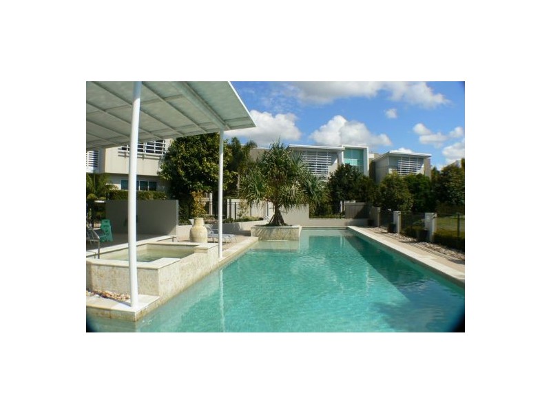 16/20 Anchorage Cct, Twin Waters QLD 4564