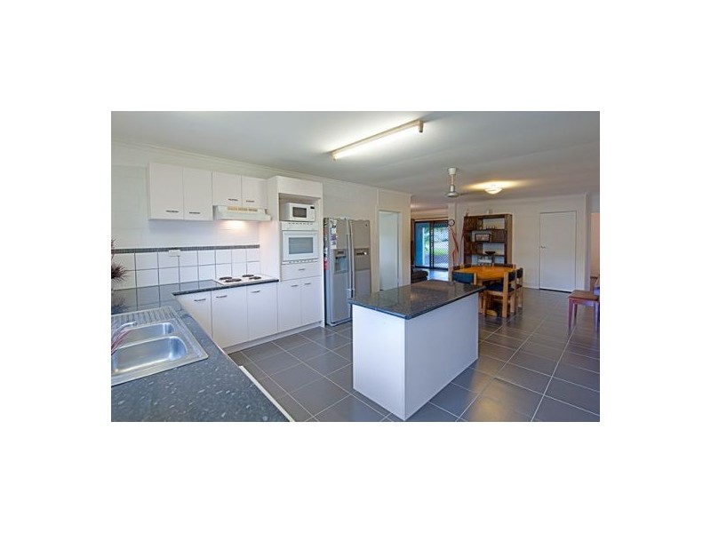 37 Nungo St, Pacific Paradise QLD 4564