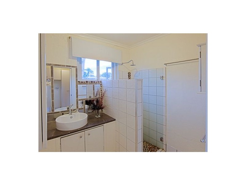 37 Nungo St, Pacific Paradise QLD 4564