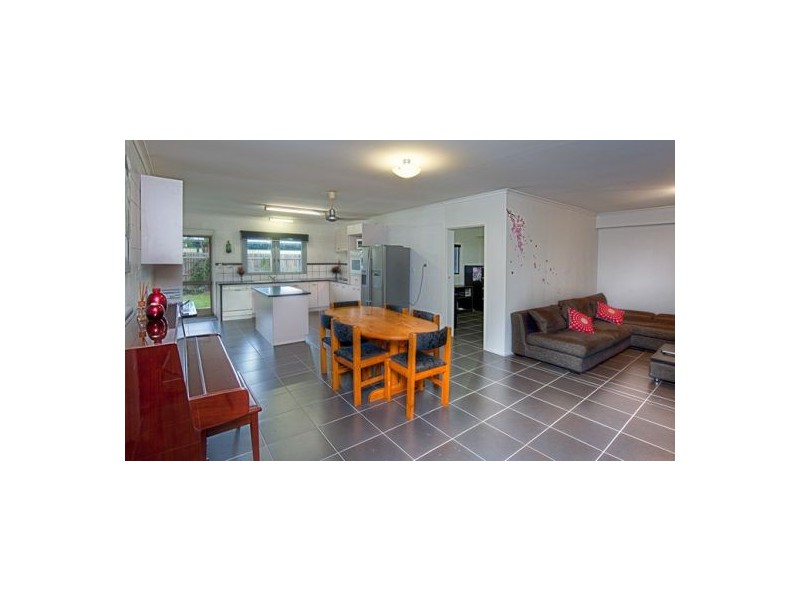 37 Nungo St, Pacific Paradise QLD 4564