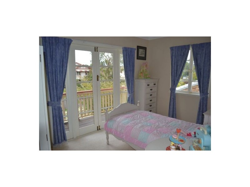 31 Namba Street, Pacific Paradise QLD 4564