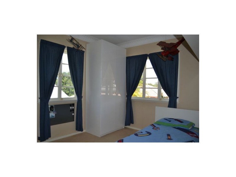 31 Namba Street, Pacific Paradise QLD 4564