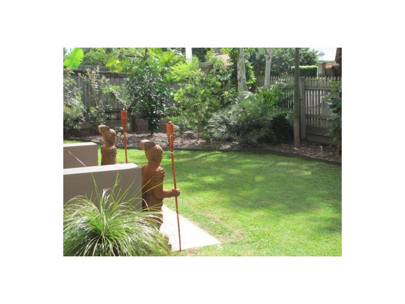 32 Yango Street, Pacific Paradise QLD 4564