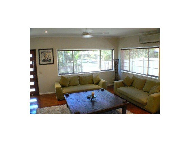 32 Yango Street, Pacific Paradise QLD 4564