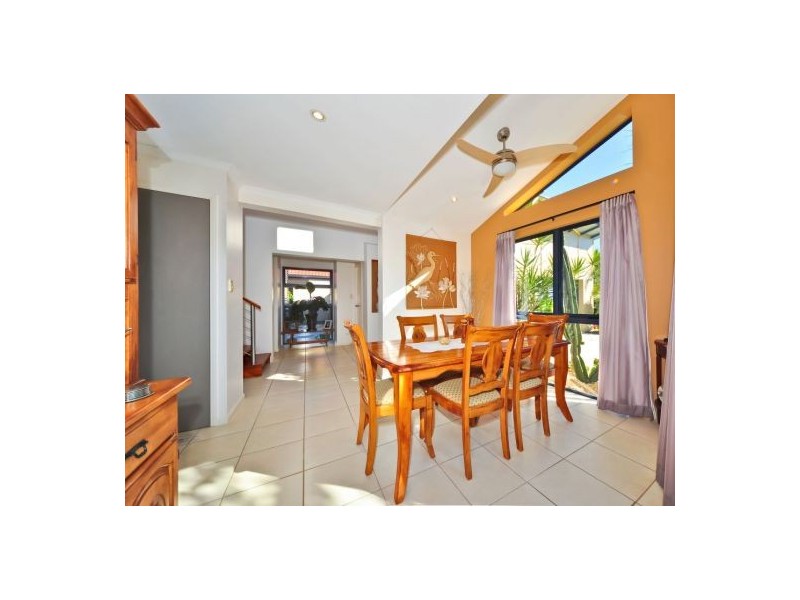 12 Merkara Cr, Twin Waters QLD 4564