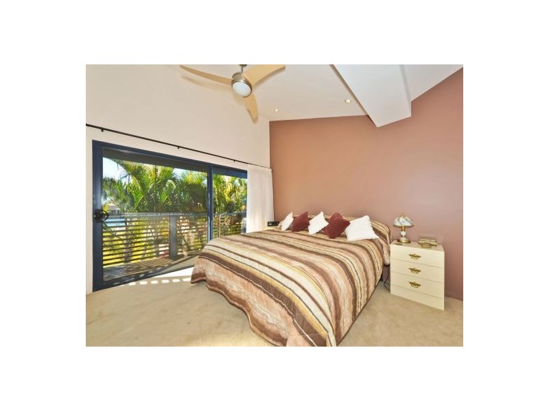 12 Merkara Cr, Twin Waters QLD 4564