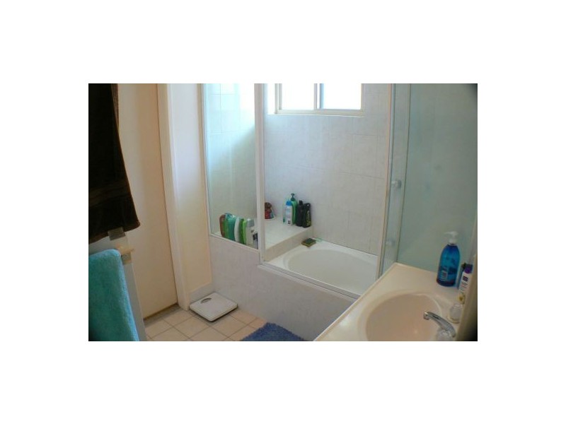 2/25 Yango Street, Pacific Paradise QLD 4564