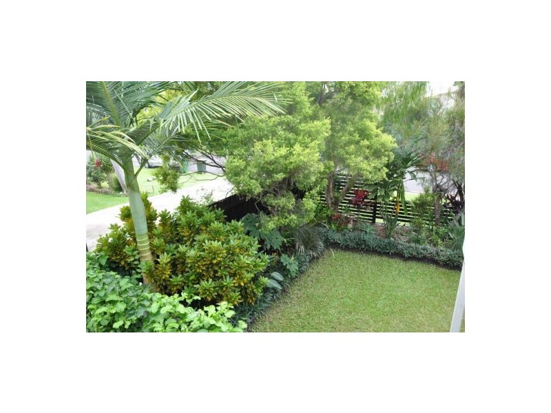 58 Lows Dr, Pacific Paradise QLD 4564