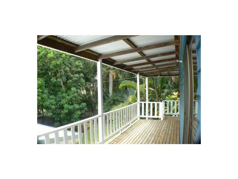 9 Bando Street, Pacific Paradise QLD 4564