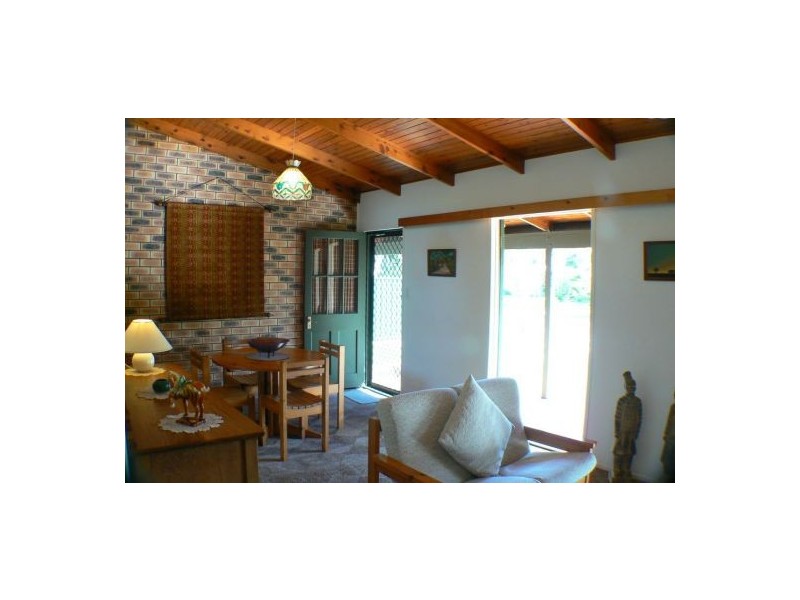 19 Currawong Street, Mudjimba QLD 4564