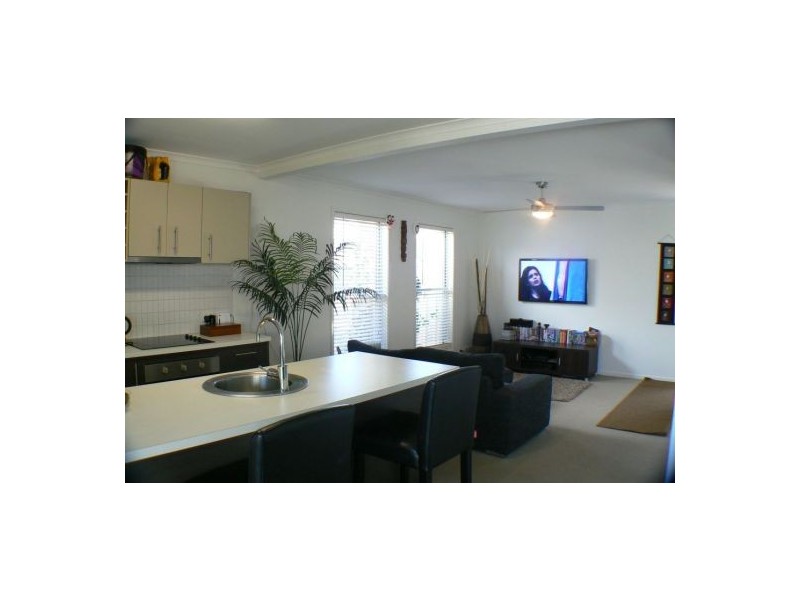 2/72 Keith Royal Drive, Marcoola QLD 4564