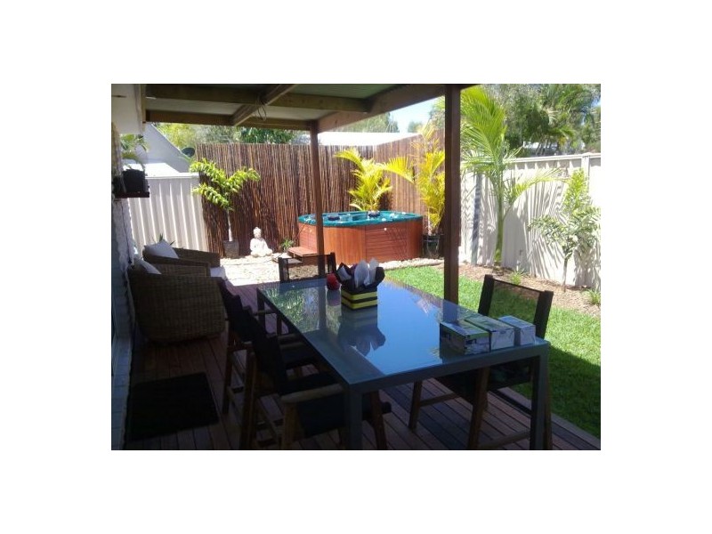 2/72 Keith Royal Drive, Marcoola QLD 4564