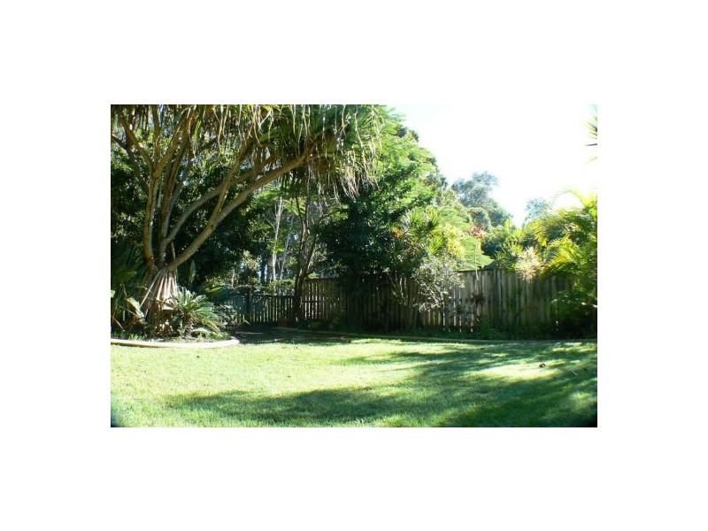 8 Sunview Drive, Twin Waters QLD 4564