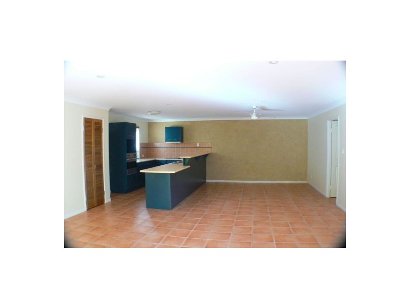 8 Sunview Drive, Twin Waters QLD 4564