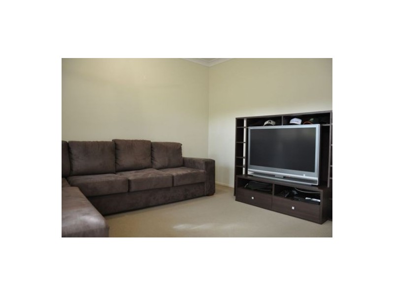 10 Macleay Cr, Pacific Paradise QLD 4564