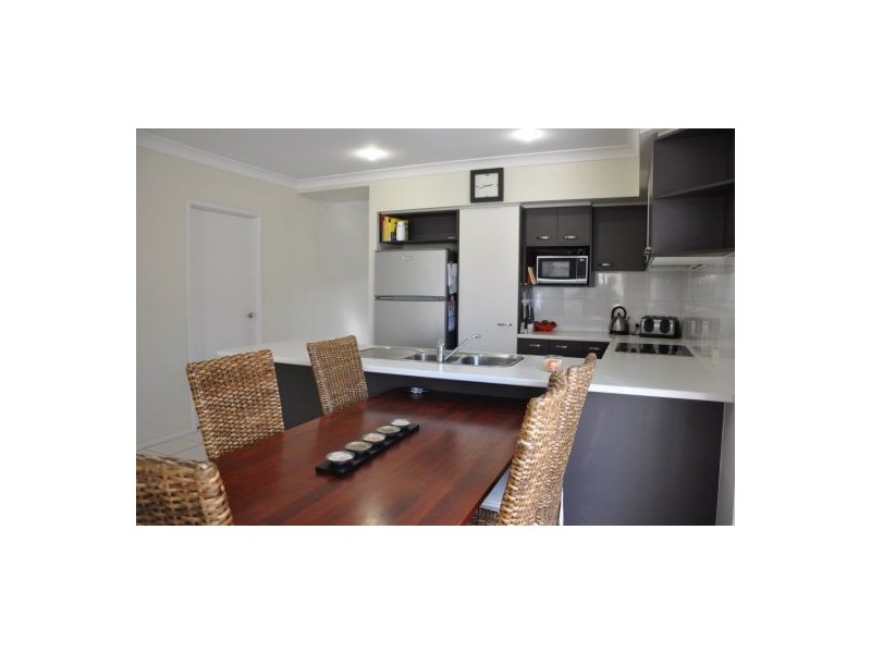 10 Macleay Cr, Pacific Paradise QLD 4564