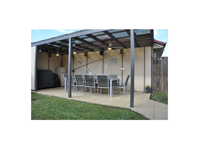 10 Macleay Cr, Pacific Paradise QLD 4564