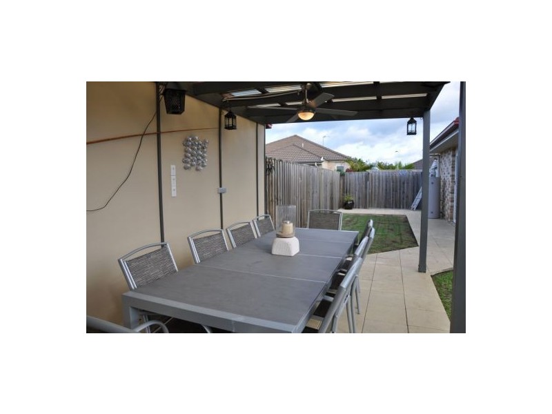 10 Macleay Cr, Pacific Paradise QLD 4564