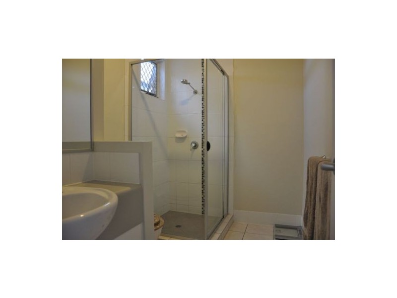 10 Macleay Cr, Pacific Paradise QLD 4564