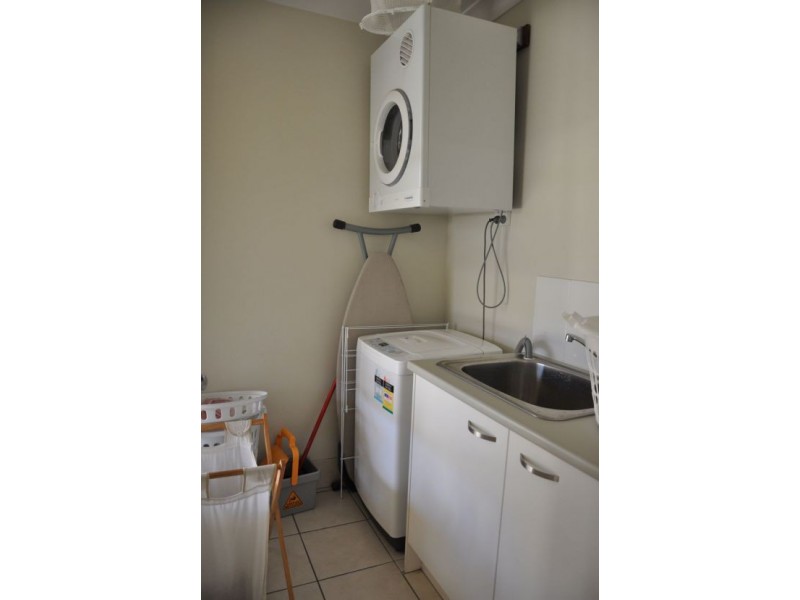 10 Macleay Cr, Pacific Paradise QLD 4564