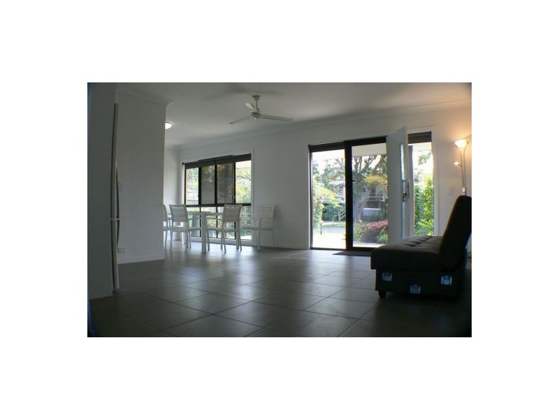 27 Namba Street, Pacific Paradise QLD 4564