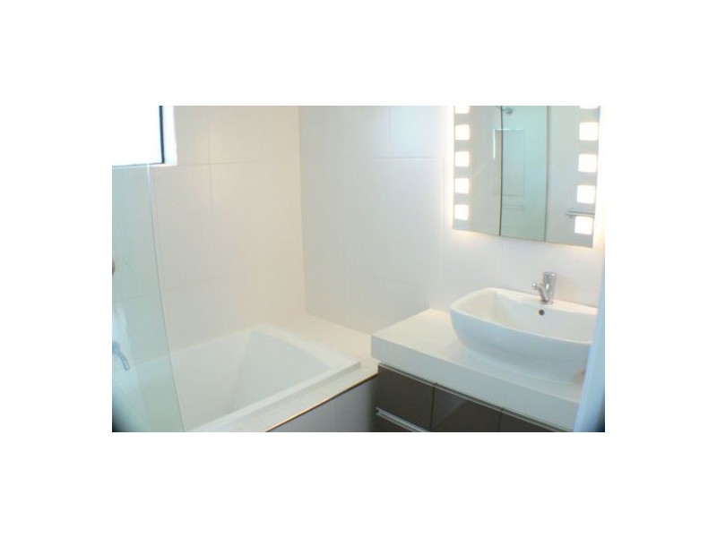 27 Namba Street, Pacific Paradise QLD 4564