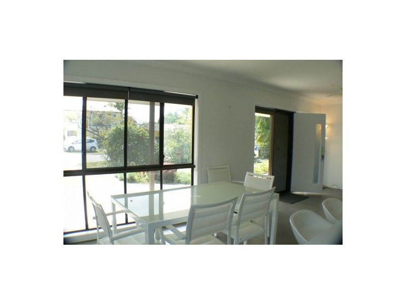 27 Namba Street, Pacific Paradise QLD 4564