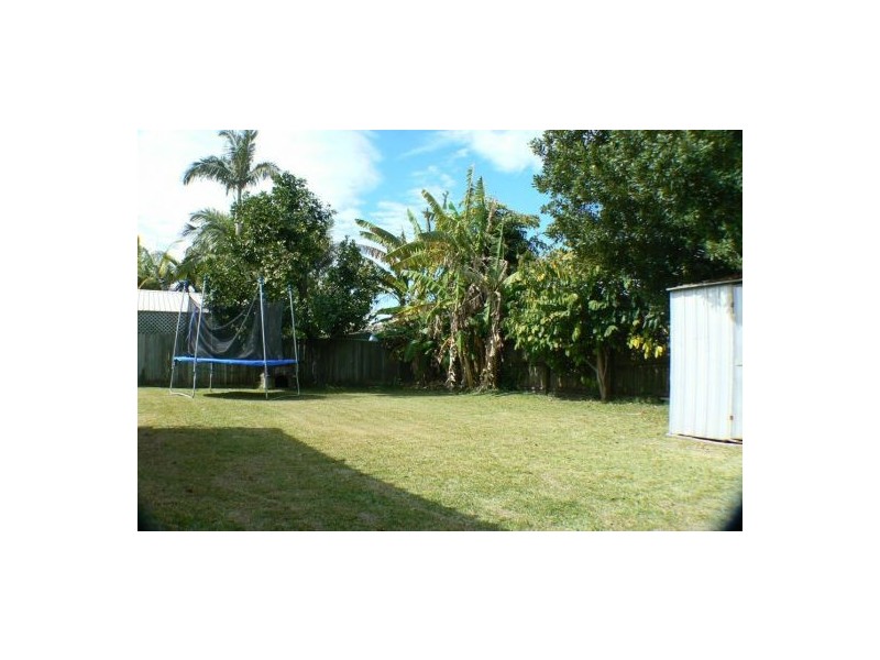 27 Namba Street, Pacific Paradise QLD 4564