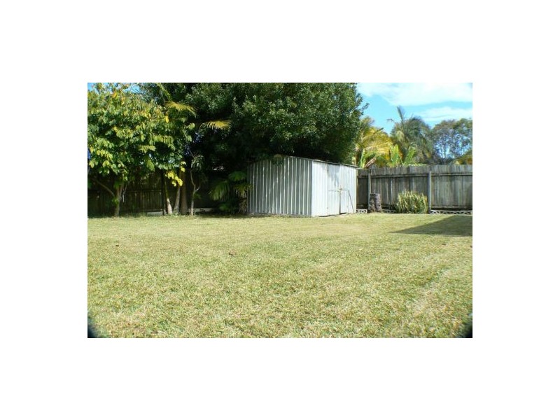 27 Namba Street, Pacific Paradise QLD 4564