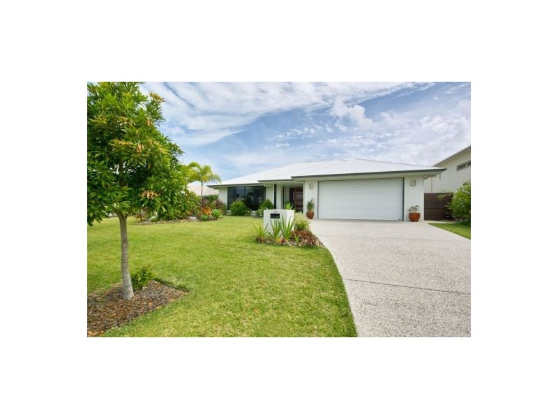 136 The Avenue, Peregian Springs QLD 4573