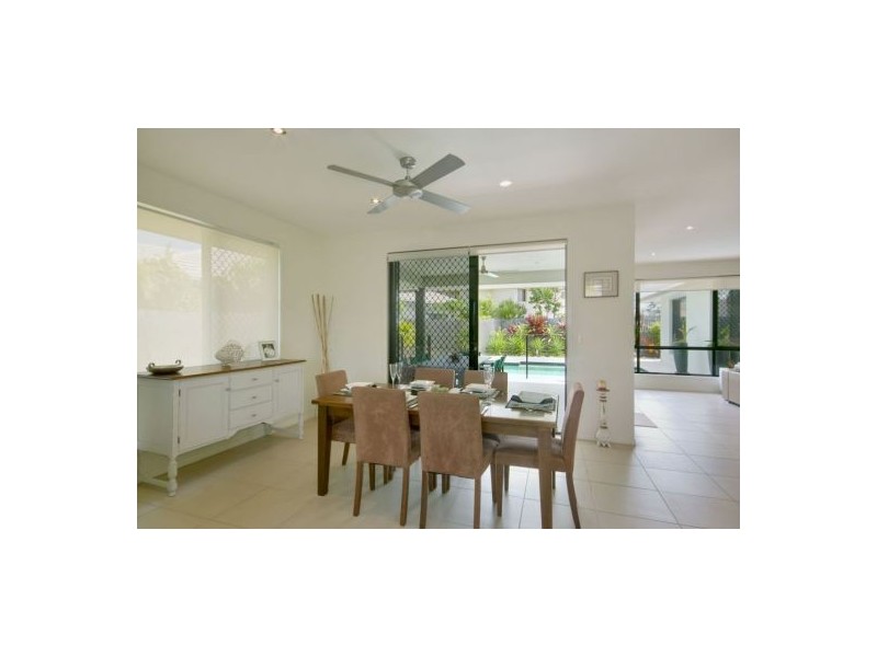 136 The Avenue, Peregian Springs QLD 4573