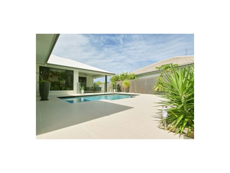 136 The Avenue, Peregian Springs QLD 4573