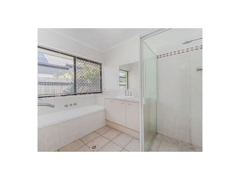 24 Wattlebird Drive, Twin Waters QLD 4564