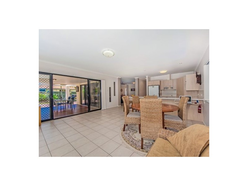 24 Wattlebird Drive, Twin Waters QLD 4564