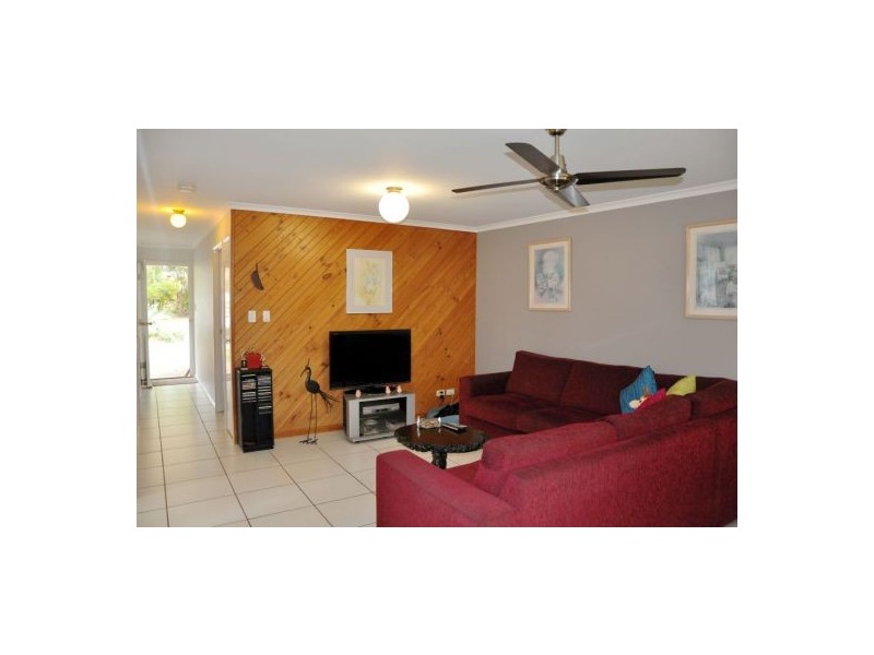 2/15 Wywong Stret, Pacific Paradise QLD 4564