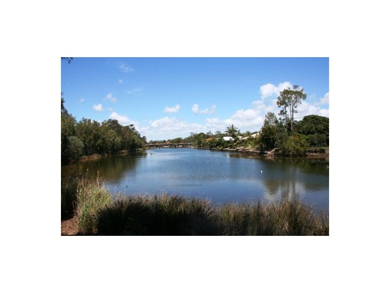 2 Baker Finch Place, Twin Waters QLD 4564