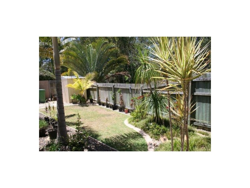2 Baker Finch Place, Twin Waters QLD 4564