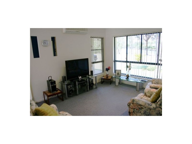2 Baker Finch Place, Twin Waters QLD 4564