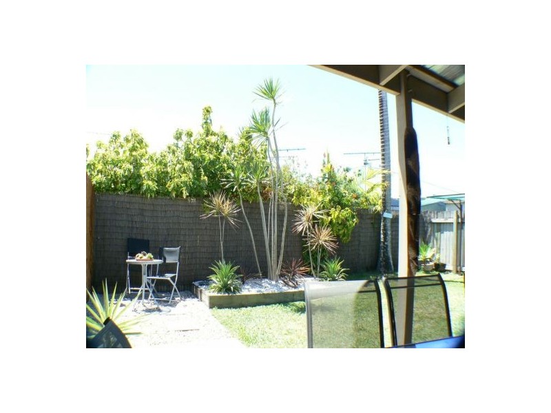 2 26 Kandoo Street, Pacific Paradise QLD 4564