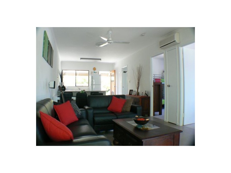 2 26 Kandoo Street, Pacific Paradise QLD 4564