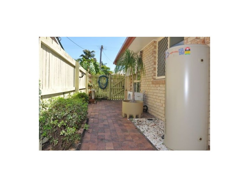 2/13 Gayome Street, Pacific Paradise QLD 4564
