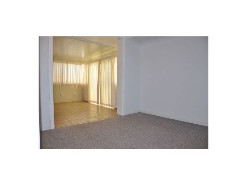 2/13 Gayome Street, Pacific Paradise QLD 4564