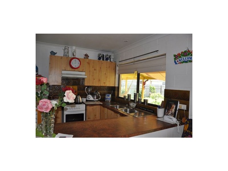 4 Richardson St, Pacific Paradise QLD 4564