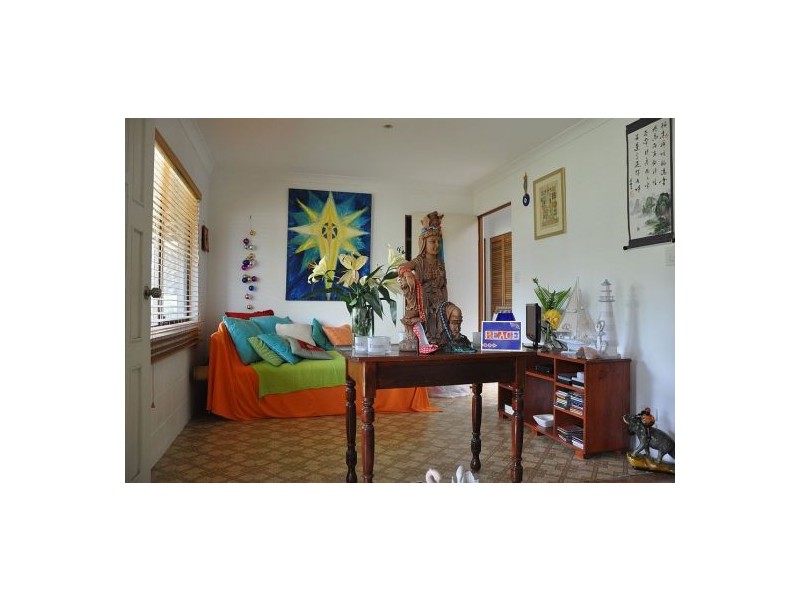 4 Richardson St, Pacific Paradise QLD 4564