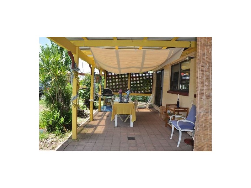 4 Richardson St, Pacific Paradise QLD 4564