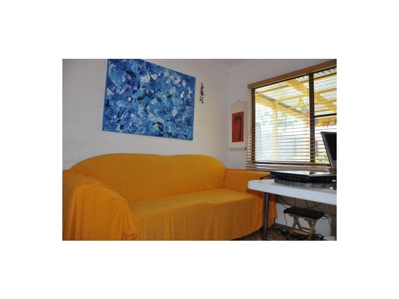 4 Richardson St, Pacific Paradise QLD 4564