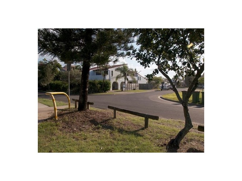 2/42 Petrie Avenue, Marcoola QLD 4564
