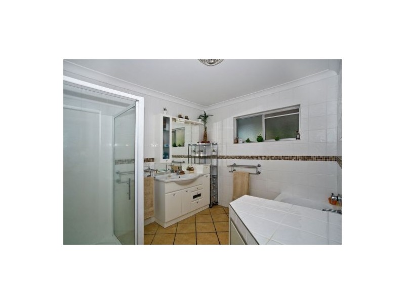 23 Atkinson Road, Bli Bli QLD 4560