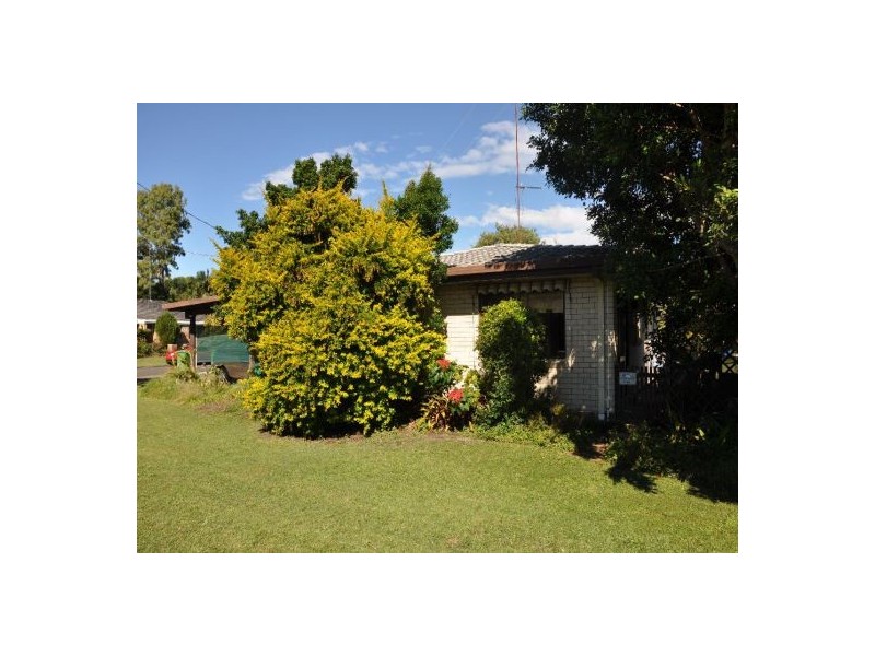 2 Gilbert St, Maroochydore QLD 4558