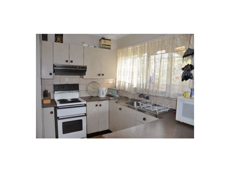 2 Gilbert St, Maroochydore QLD 4558